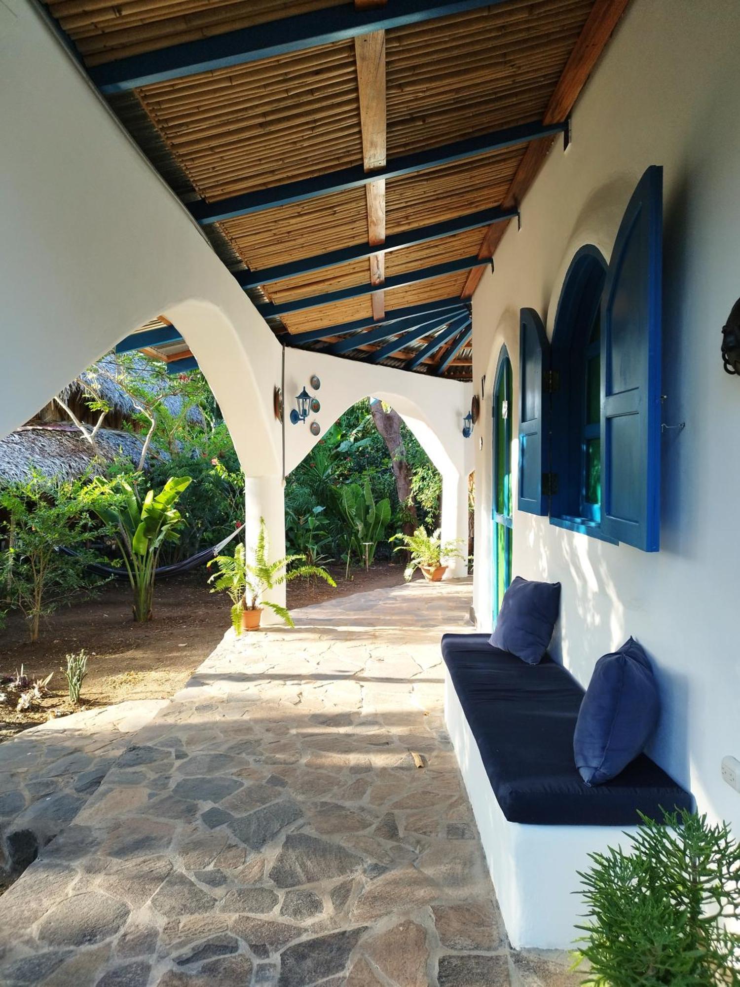 La Urraca Loca Hostel Бальге Экстерьер фото